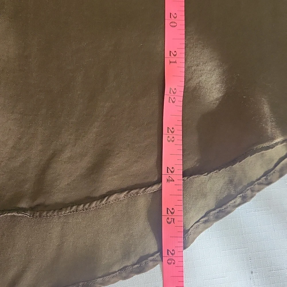 Chelsea & Theodore Olive Green Silky Boho Top. Size M